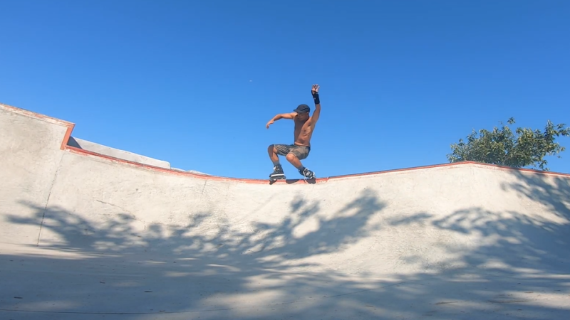 Chill session in Mazunte skatepark (Oaxaca, Mexico)