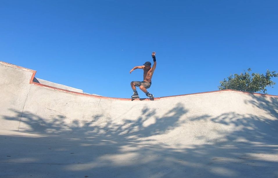 Chill session in Mazunte skatepark (Oaxaca, Mexico)