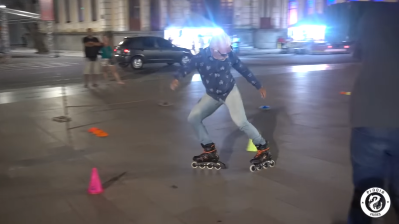 VOVÔ DE PATINS